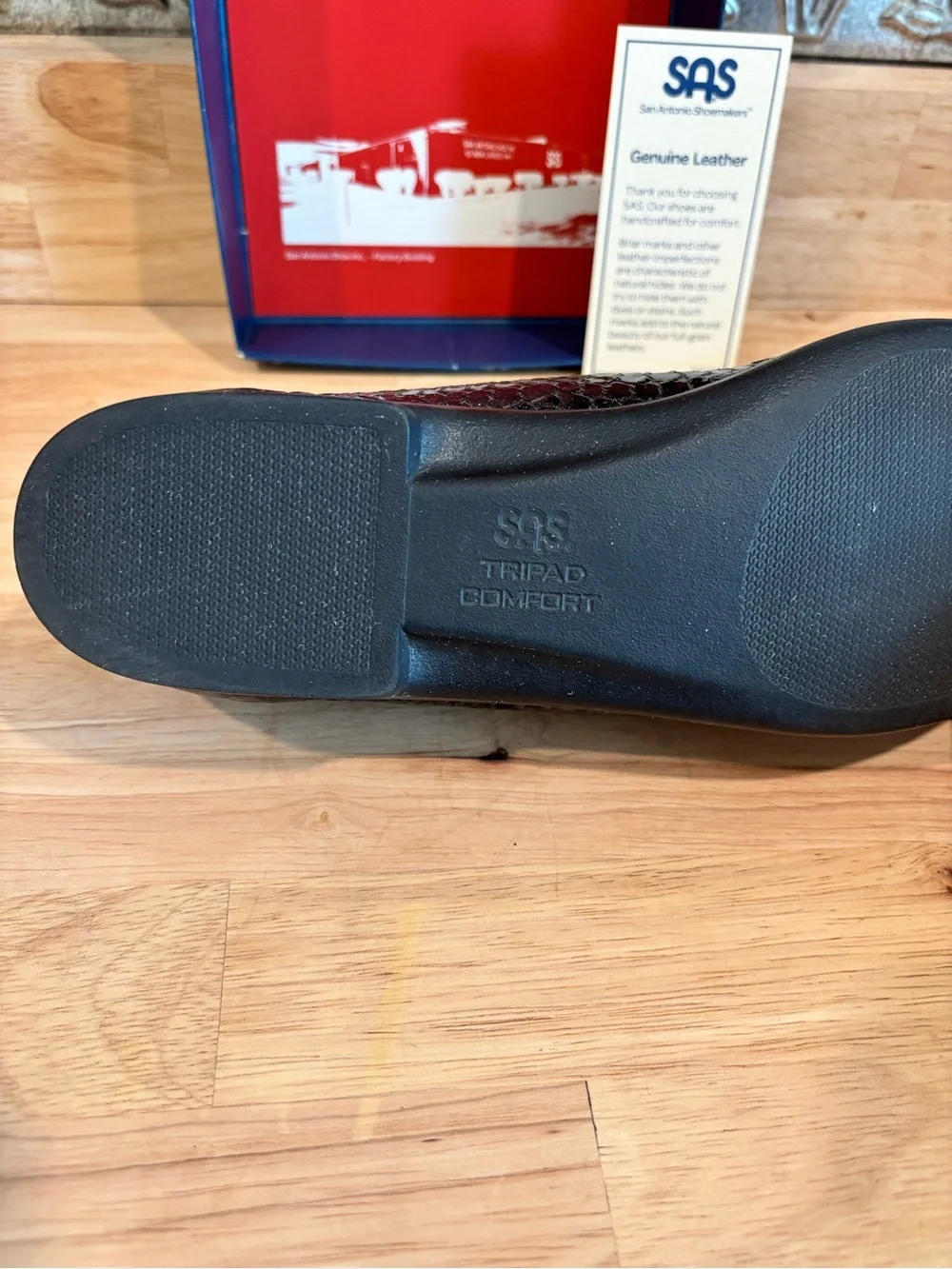 SAS Black Leather Croc Slip-On Loafers 9.5N